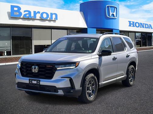 Lunar Silver Metallic 2025 Honda Pilot
