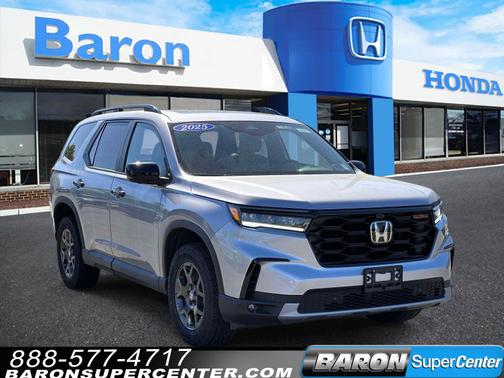 Lunar Silver Metallic 2025 Honda Pilot