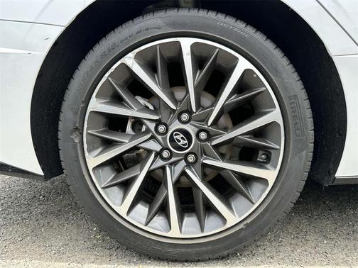2022 Hyundai SONATA Limited