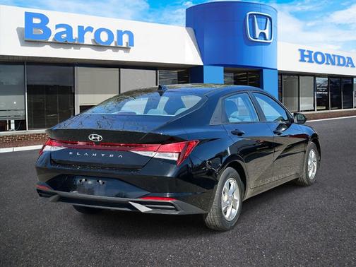 2023 Hyundai ELANTRA SE