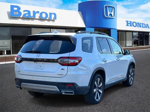 2023 Honda Pilot Touring