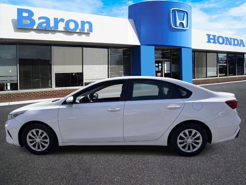 Clear White 2023 Kia Forte LX