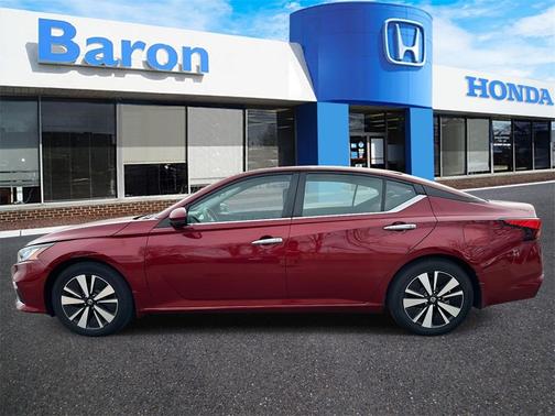 2022 Nissan Altima 2.5 SV