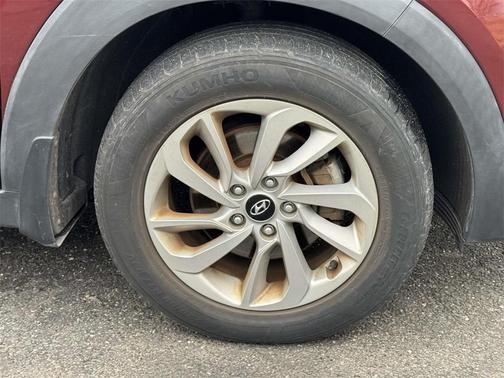 2017 Hyundai TUCSON SE