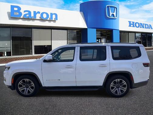 Bright White Clearcoat 2022 Jeep Wagoneer Series III