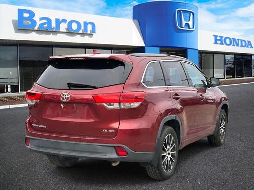 2018 Toyota Highlander SE