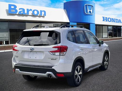 Crystal White Pearl 2021 Subaru Forester Touring