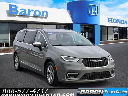 Ceramic Gray Clearcoat 2023 Chrysler Pacifica Limited