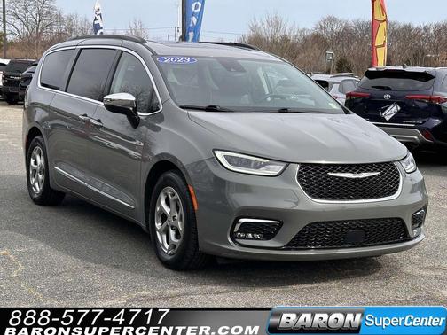 Ceramic Gray Clearcoat 2023 Chrysler Pacifica Limited