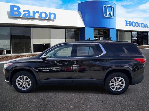 Mosaic Black Metallic 2021 Chevrolet Traverse LT Leather