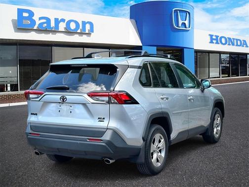2023 Toyota RAV4 XLE