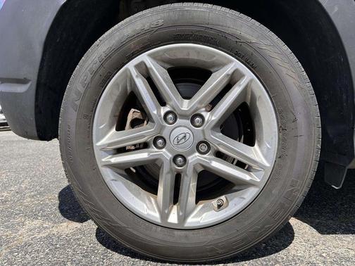 2023 Hyundai KONA SE