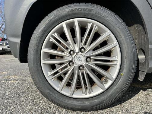 2020 Hyundai KONA SEL