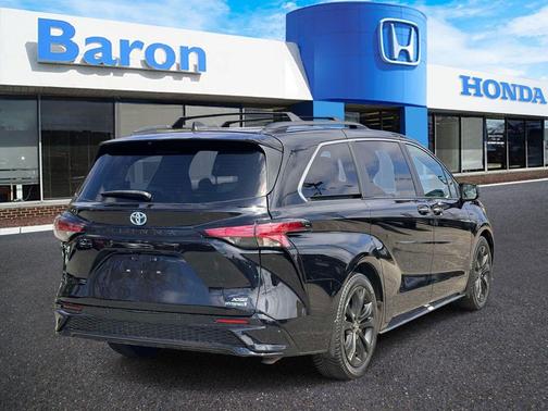 2023 Toyota Sienna XSE