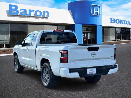 2025 Nissan Frontier SV