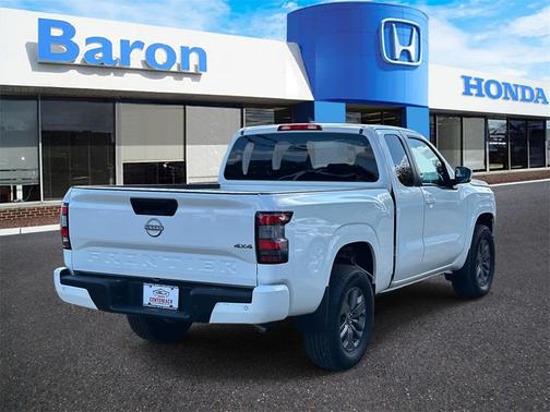 2025 Nissan Frontier SV