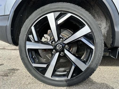 2022 Nissan Rogue Sport SL