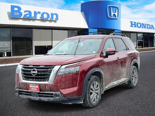 2024 Nissan Pathfinder SV