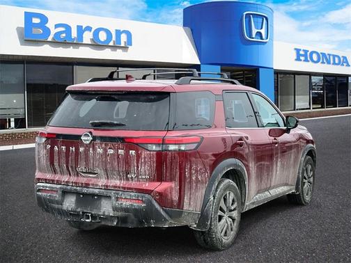 2024 Nissan Pathfinder SV