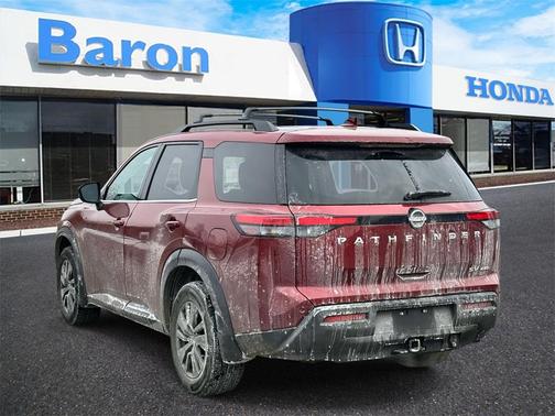 2024 Nissan Pathfinder SV