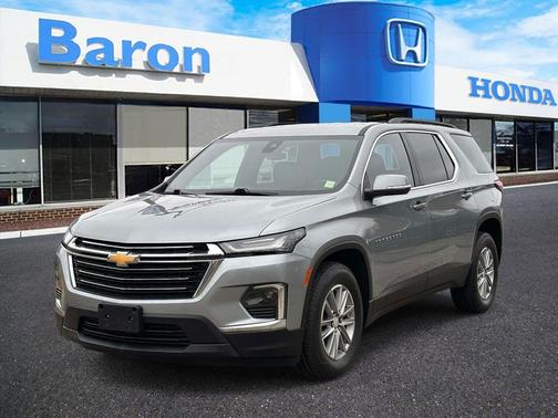 Sterling Gray Metallic 2023 Chevrolet Traverse LT Leather