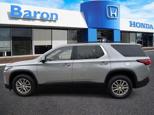 Sterling Gray Metallic 2023 Chevrolet Traverse LT Leather