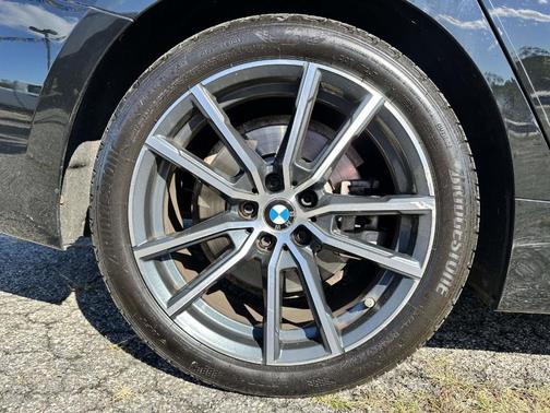 2019 BMW 330 i xDrive