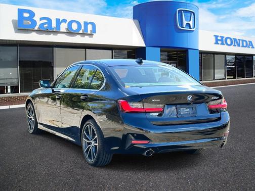 2019 BMW 330 i xDrive