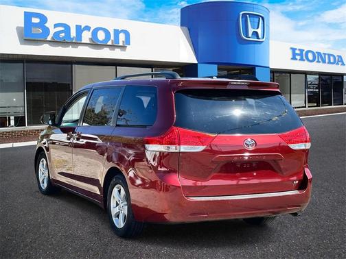 2013 Toyota Sienna LE