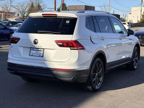 2024 Volkswagen Tiguan 2.0T SE