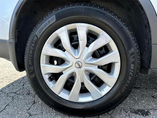 2018 Nissan Rogue S
