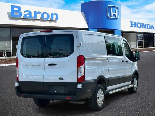 2022 Ford Transit-250 Base