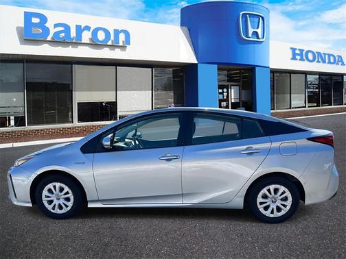 2022 Toyota Prius LE