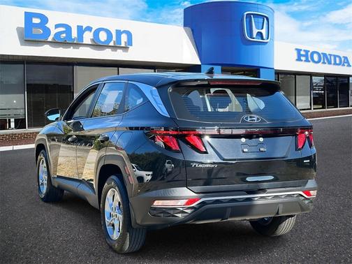 2023 Hyundai TUCSON SE
