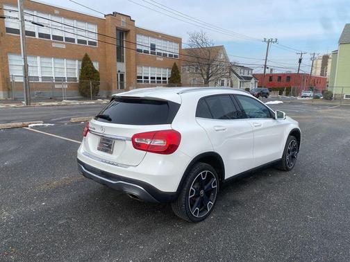 Polar White 2020 Mercedes-Benz GLA 250 Base