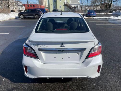 2024 Mitsubishi Mirage G4 ES