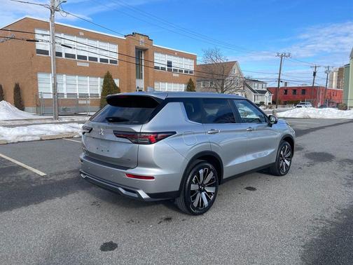 2026 Mitsubishi Outlander SE 2.5 S-AWC