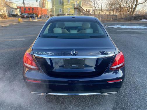 2017 Mercedes-Benz E-Class 4MATIC