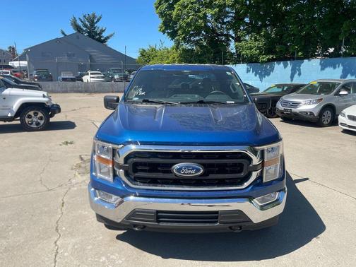 Blue Metallic 2022 Ford F-150 XLT