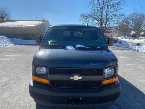 2017 Chevrolet Express 2500 LS