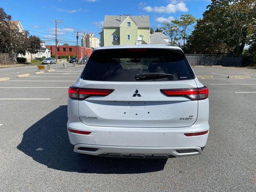 2023 Mitsubishi Outlander PHEV SE S-AWC