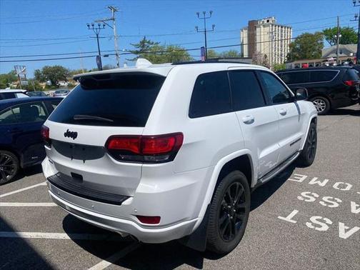 2017 Jeep Grand Cherokee Altitude