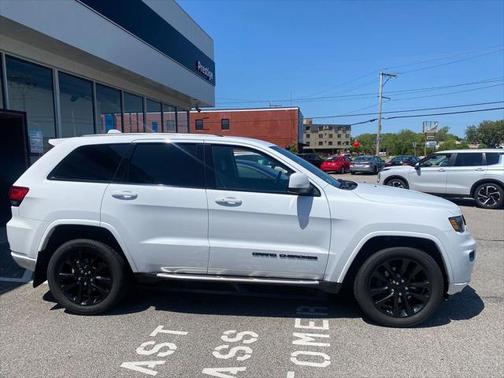 2017 Jeep Grand Cherokee Altitude