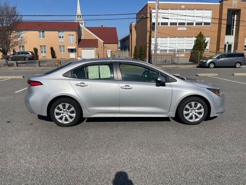 Classic Silver Metallic 2024 Toyota Corolla LE