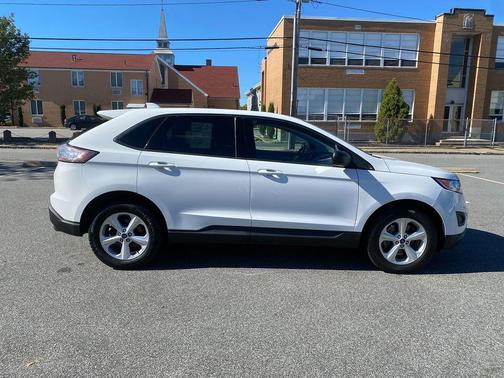2018 Ford Edge SE