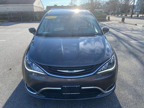 2018 Chrysler Pacifica Hybrid Touring Plus