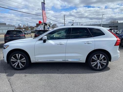 2022 Volvo XC60 B5 Inscription