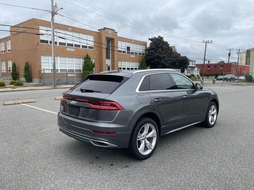 Samurai Gray Metallic 2019 Audi Q8 3.0T Premium Plus