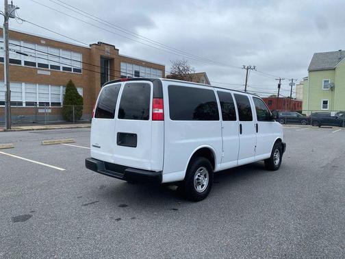 2019 Chevrolet Express 2500 LS