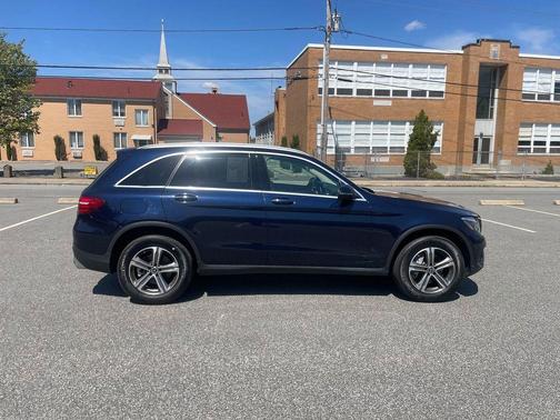 Lunar Blue Metallic 2019 Mercedes-Benz GLC 300 4MATIC